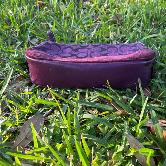 Rare Purple Coach Demi Leather and Canvas. Perfect for Summer - Picture 8 of 10